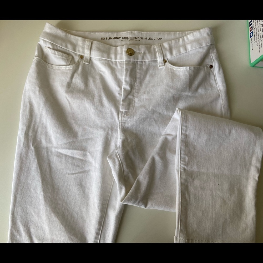 “So Slimming Girlfriend Slim Leg Crop”